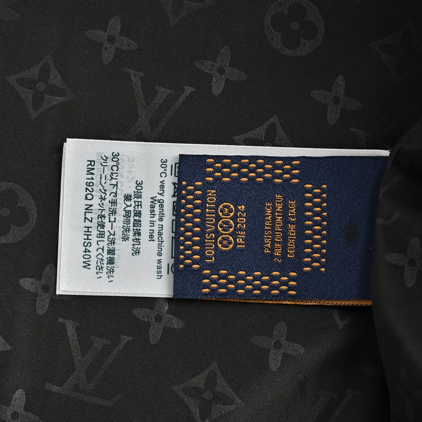 Louis Vuitton/Louis Vuitton black gold embroidered logo lapel leather jacket